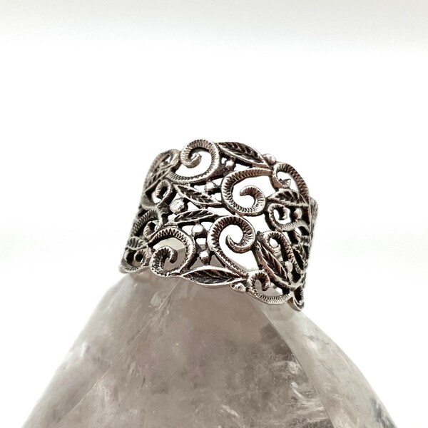 Scroll Silver Ring // Silver Filigree Scroll Band  // Bali Mandala // Leaf Swirls // Meditation //  925 Sterling