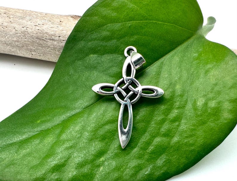 Sterling Silver Celtic Knot Cross Pendant - 28mm - Etsy