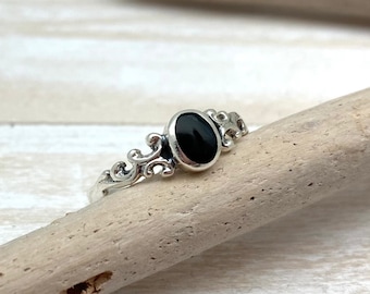 Bali Sterling Silver Black Onyx Ring, Swirl Design