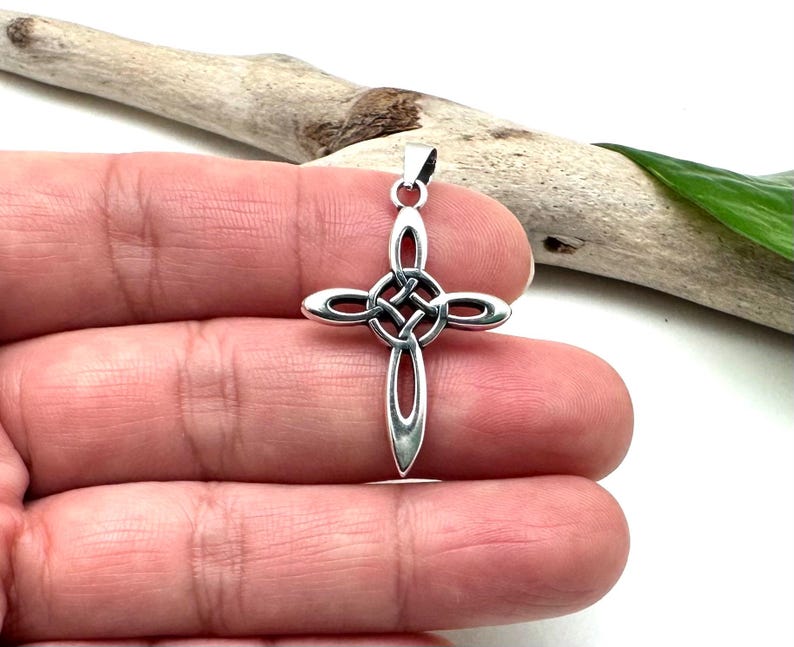 Sterling Silver Celtic Knot Cross Pendant - 28mm - Etsy