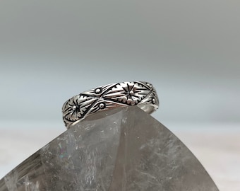 Sun Silver Ring / Southwestern Sun Ring / All The Way Around Etched / Ring for Women / Oxidized / Size 5, 6, 7, 8, 9, 10 / 925 Silver