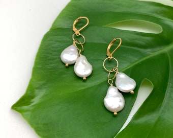 White Coin Pearl Earrings / Cascading Pearl Earrings / Natural Creamy White Coin Pearls / Best Selling / Japanese Pearl / Goldfill Links /