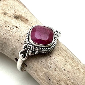 Ruby Silver Ring / Ruby Square Sterling Ring / Natural Ruby / July Birthstone / Pink Ruby / Everyday Ring / Size 5, 6, 8, 9 / 925 Sterling