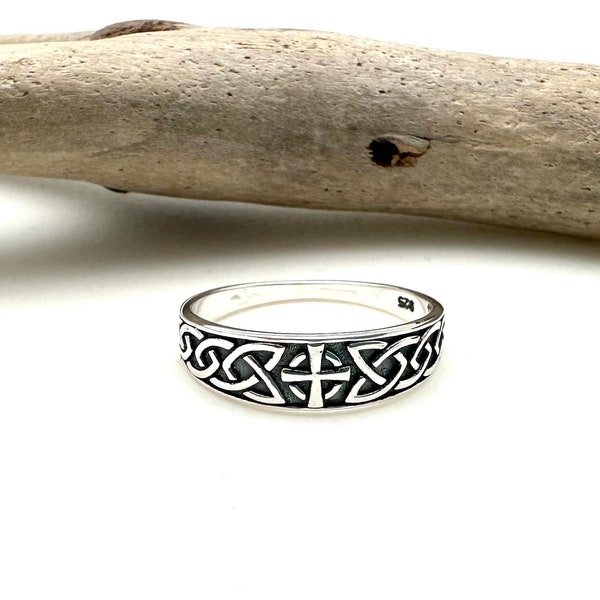 Silver Celtic Cross Ring 4-10 / Silver Legends Cross Band / Small Gothic Ring / Celtic Knot Cross Ring / 925 Sterling Silver