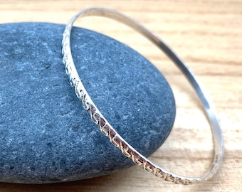 Solid Silver Bangle / Etched Silver Bracelet  / 7" to 8.5" / 3mm Bangle / Stackable / Simple Silver Bangle / Simple Bangle / Silver 925
