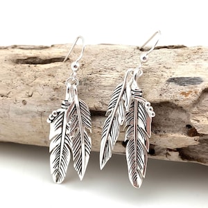 Silver Feather Earrings / Silver Double Feather Dangly Earrings / Feather Silver Earrings / Southwest Feather / 925 Sterling