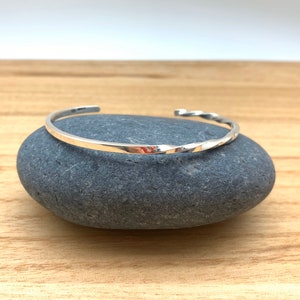Silver Twist Plain Cuff Bracelet / Simple Twist Cuff / Asymmetrical Cuff  / Silver Plain Bangle / Modern Minimalist / Sterling Silver 925