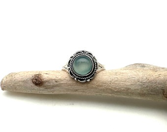 Blue Chalcedony Flower Silver Ring / Smooth Chalcedony Ring size 5-8 / Healing Ring / 925 Sterling Silver