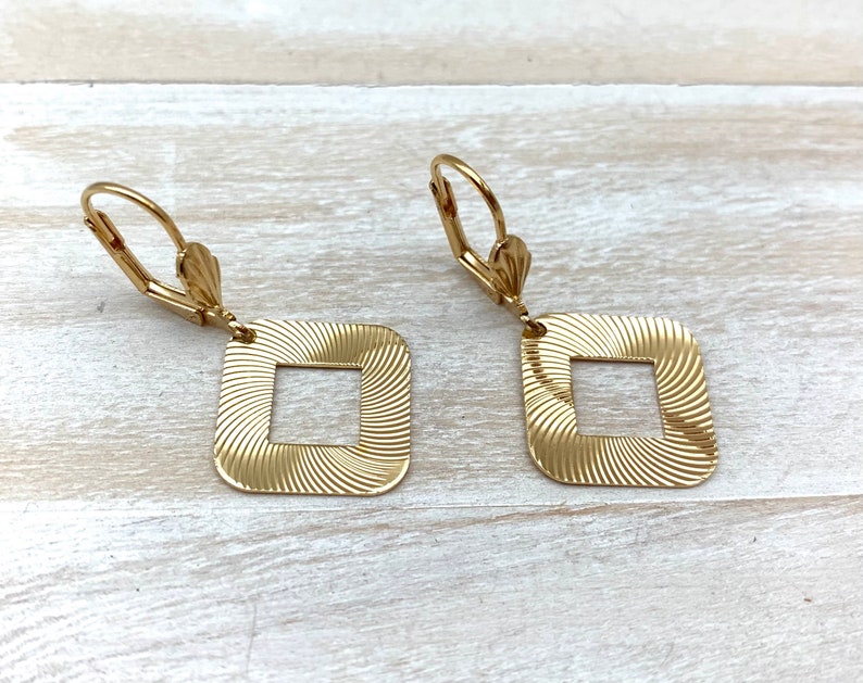 Simple Gold Earrings Mid-Century Gold Lightweight Goldfill Gold Square Sparkling Earrings Everyday Gold Square Dangly Earrings