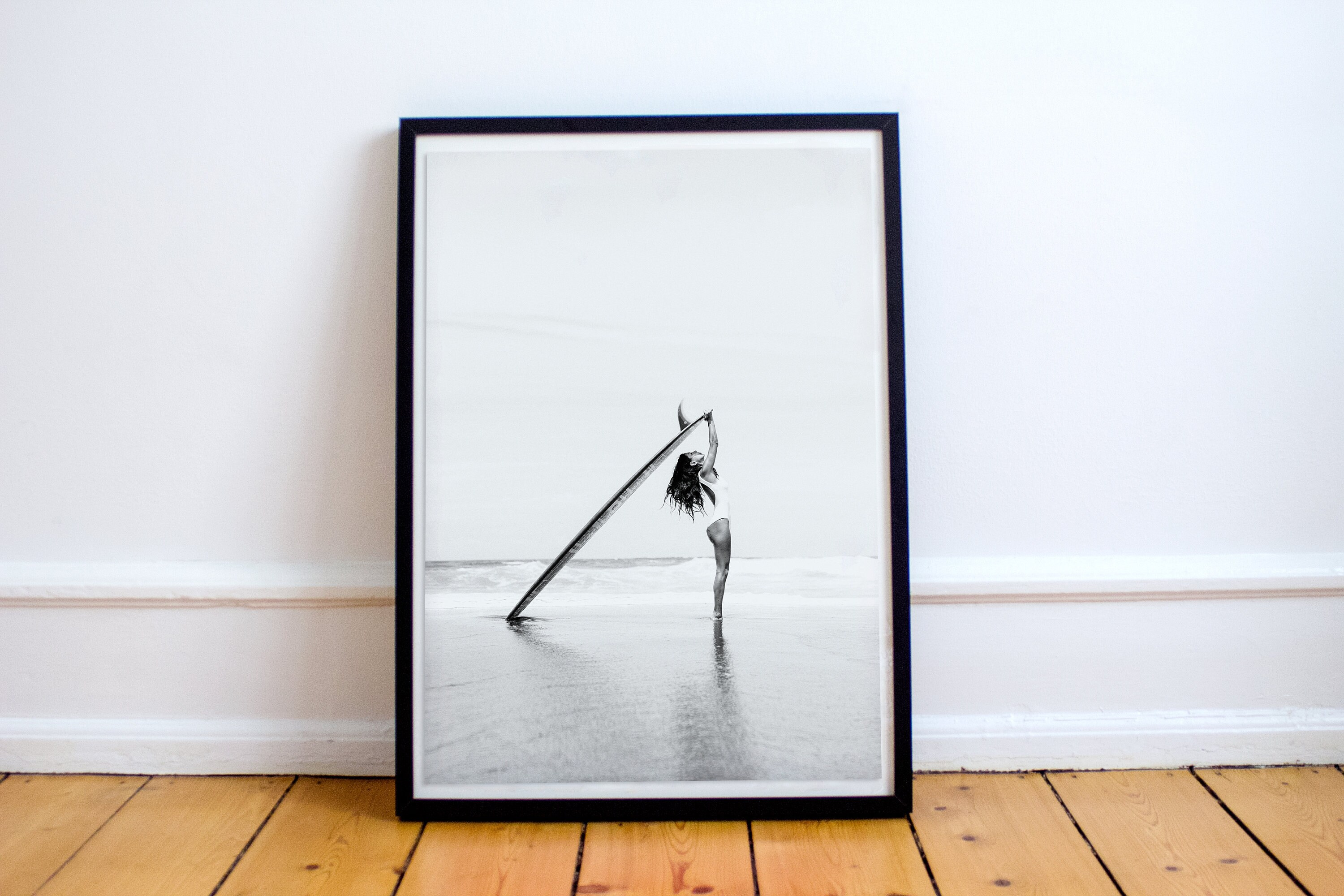 Surf, Girl Surf, Art Impression, Tableau, Surfeuse, Wave Wall Art, Printart, Noir et Blanc, Liberté,