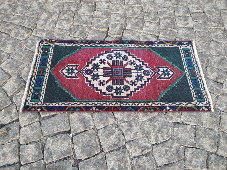 boho rug Door Mat Rug 1.5x3 ft,small turkish rug,vintage oushak rug,small runner rug,bathroom rug,hand woven rug,indoor rug,pink rug runner
