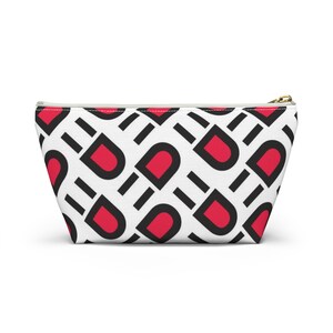Accessory Pouch w T-bottom
