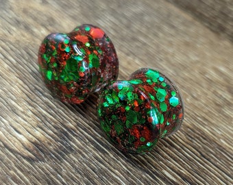 Christmas Glitter Plugs, Round Gauges, Red Green Sparkle Earrings, Holiday Jewelry, Handmade Resin Plugs, Chunky Glitter, Xmas 2021, Gift