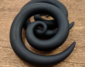 Matte Black Spiral Gauged Earrings, Gauges, Handmade Earrings, Clay Earrings, Polymer Clay, Minimalist Jewelry, Black Earrings, Gauged Ears