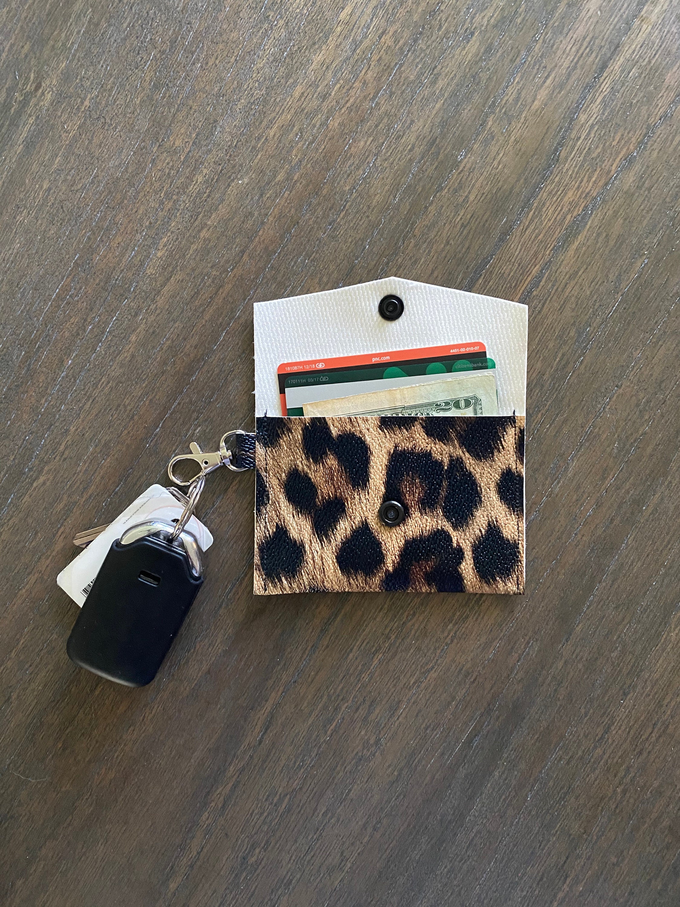 【JOSEPH&STACEY】Lucky Knit Card Wallet Chain Leopard Kitty 조셉앤스테이시 럭키 니트 카드 월렛 위드 체인 레오파드 헬로