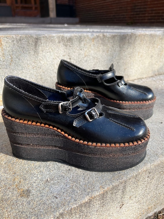Vintage 60s 7.5 Black Leather Platform Mary Jane S