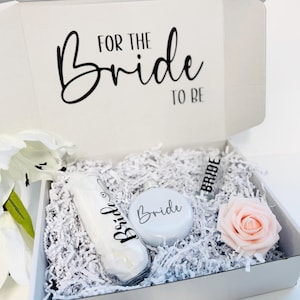 Zukünftige Frau, Braut, Braut, Geschenk zu sein, Brautpartygeschenk, Brautgeschenkbox von Bräutigam Trauzeugin der Ehre, Braut-Überlebenskit, Hochzeitskorb