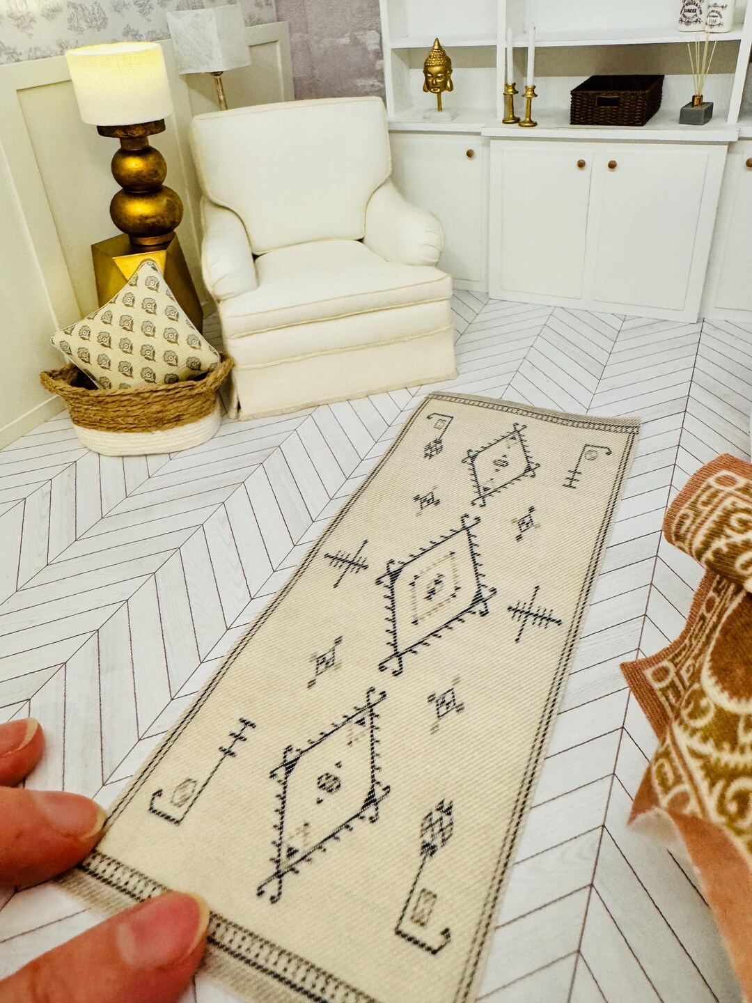 Dollshouse Miniature One Twelfth Scale Carpet Runner Rug for ...