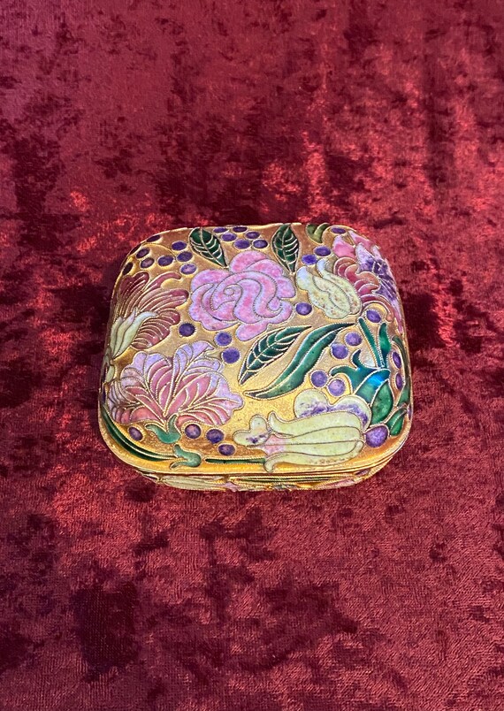 Vintage cloisonne trinket box Gem