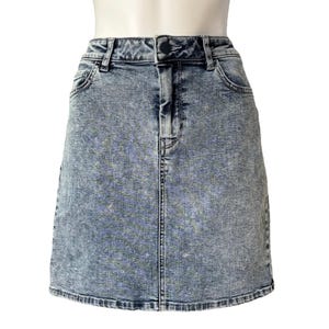 Vintage Guess denim skirt, iconic guess miniskirt