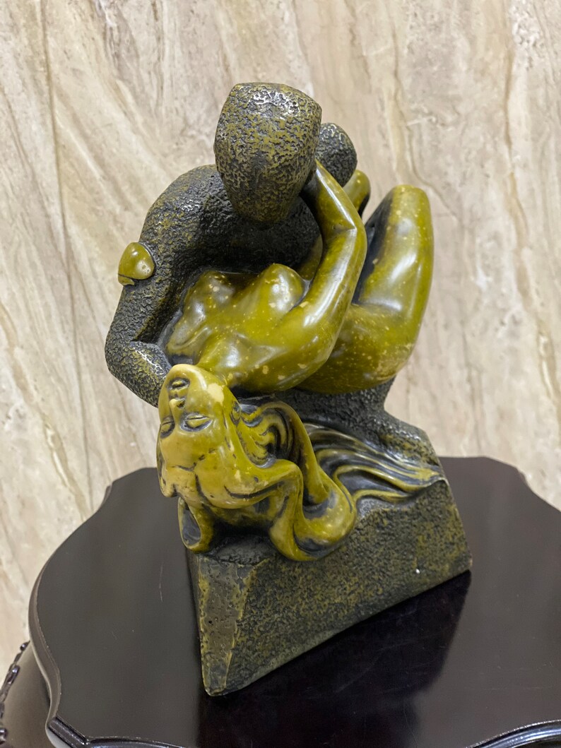 The Kiss Resin Sculpture Man With Girl Statue Stone Ironed Glass