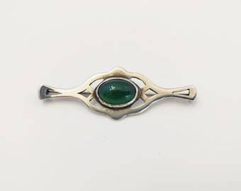 Art Nouveau Sterling Silver Pin With Chrysoprase Cabochon