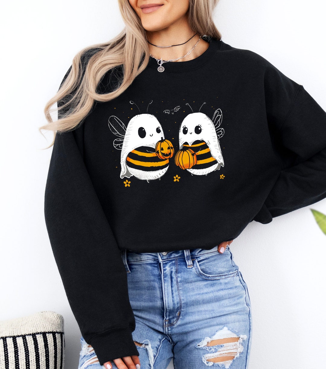 Halloween Ghost Bee PNG, Vintage Costume Shirt (digital Download) - Etsy