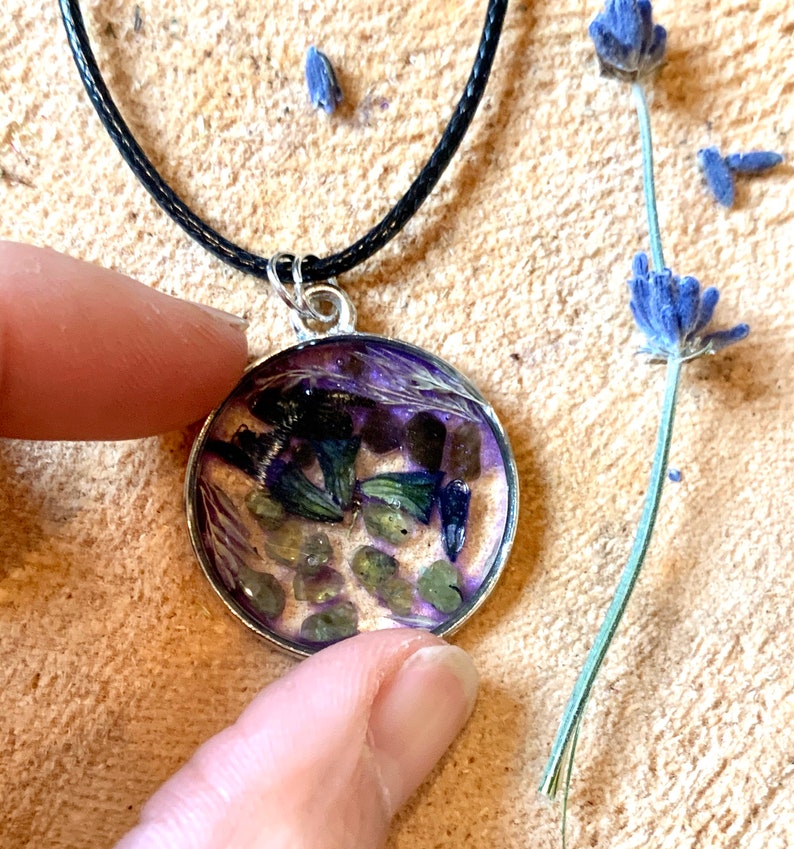 Purple flower and green stone open bezel necklace