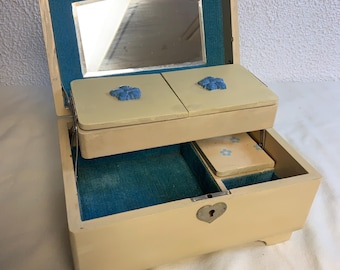 Vintage Musical Jewelry Box
