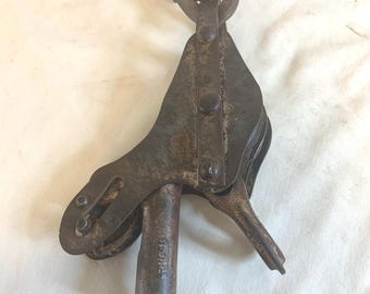 Vintage Sears and Roebuck Farm Master Block and Tackle (Locking)