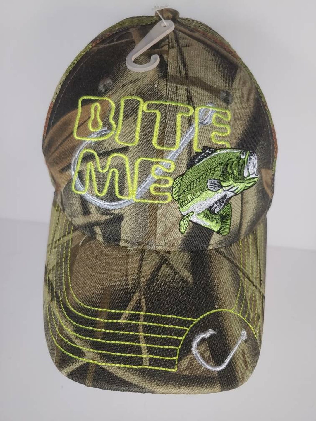 Bite Me bass W/hook and Fish Black and Camouflage Bill, Baseball