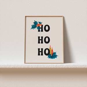 Cartel navideño moderno de mediados de siglo / Ho Ho Ho Navidad imprimible arte de pared / tipografía decoración navideña / ArtSaltPlace Descarga digital imagen 3