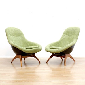 Pair of 1960s Space Age Boucle Lounge Chairs by Walter S. Chenery for Lurashell