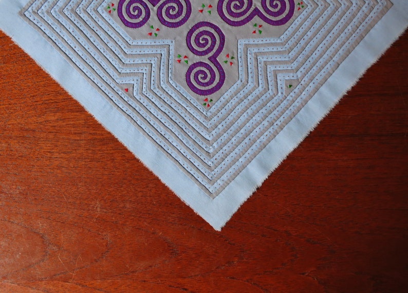 Hmong Reverse Applique Art Textile Quilting Patch Wall Hanging Paj Ntaub Appliqu\u00e9 on Cotton Fabric Quilting Square Tile Unfinished Edges