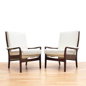 Pair of Mid Century Lounge Chairs by Cintique in White Boucle