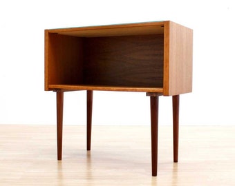 Mid Century Vinyl Record Storage by Jesper