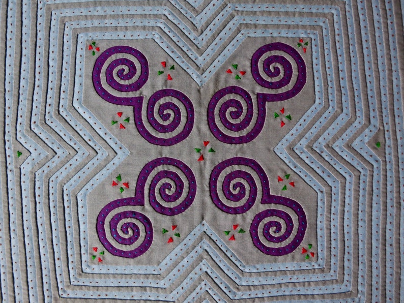 Hmong Reverse Applique Art Textile Quilting Patch Wall Hanging Paj Ntaub Appliqu\u00e9 on Cotton Fabric Quilting Square Tile Unfinished Edges