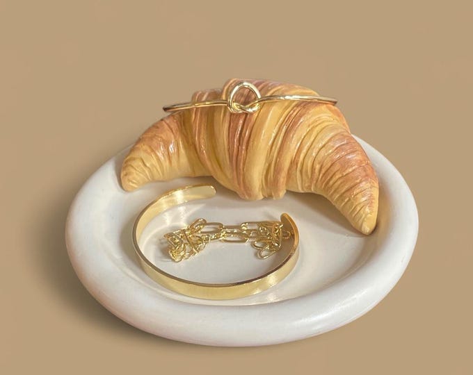 Croissant decor – Croissant Jewelry Tray, Cute Food Ring Holder, Whimsical Vanity Catchall, Pastry Lover Gift, French Bakery Decor, trinket