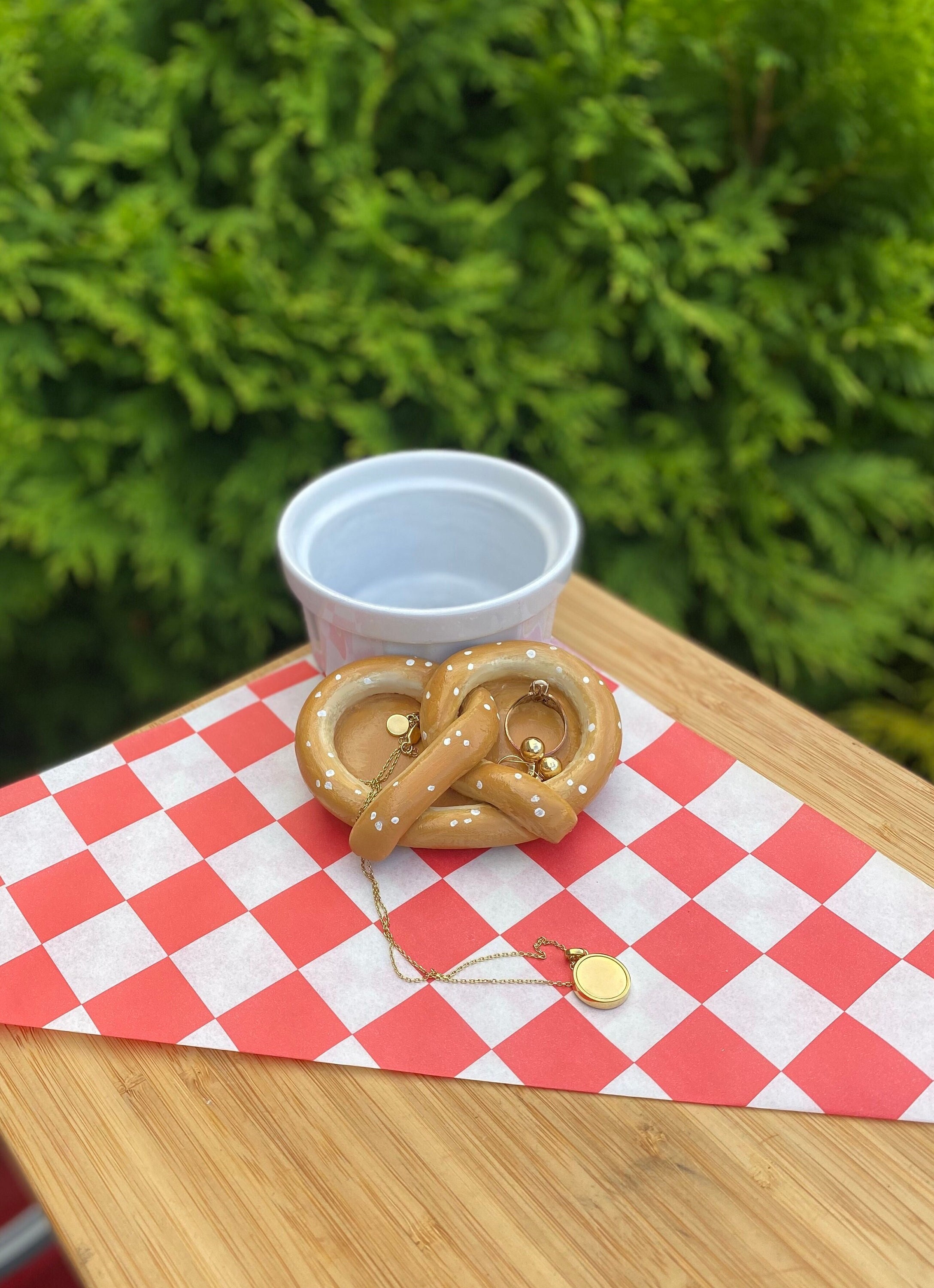 Pretzel Trinket Dish: Home Decor Catch-All