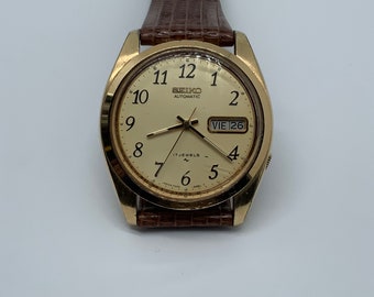 Vintage Seiko 7009-8219 Automatic 17 Jewels Day/Date Wristwatch
