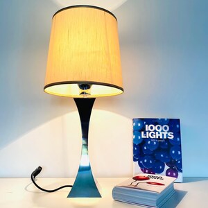 High Society Pyramid lamp design Montagna Grillo Tonello 70s steel