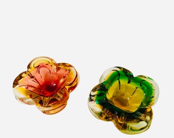 Flavio Poli pour SEGUSO 2 coque de cendrier en verre de Murano immergé 1970 rose vert jaune fabriqué en Italie