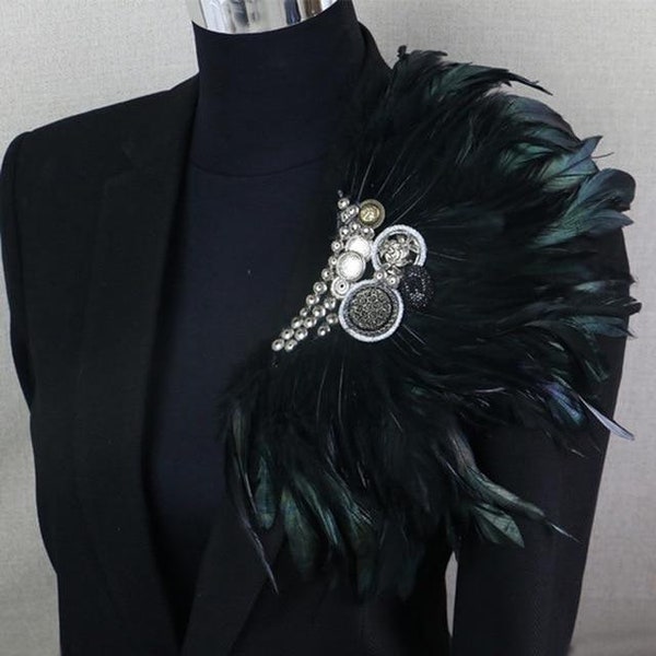 Punk Rhinestone Peacock Feather Boutonniere Clips Collar Brooch Pin Wedding / Business Suits / Banquet Brooch Flower Corsage