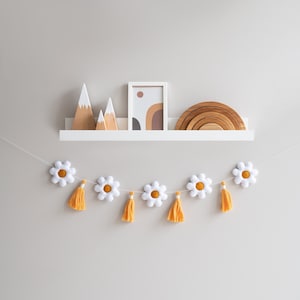 Flower garland, daisy party decor, tassel garland, boho nursery decor