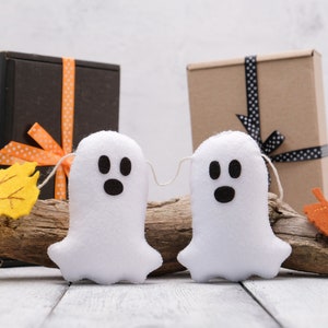 Halloween garland, ghost decor, fall garland image 5