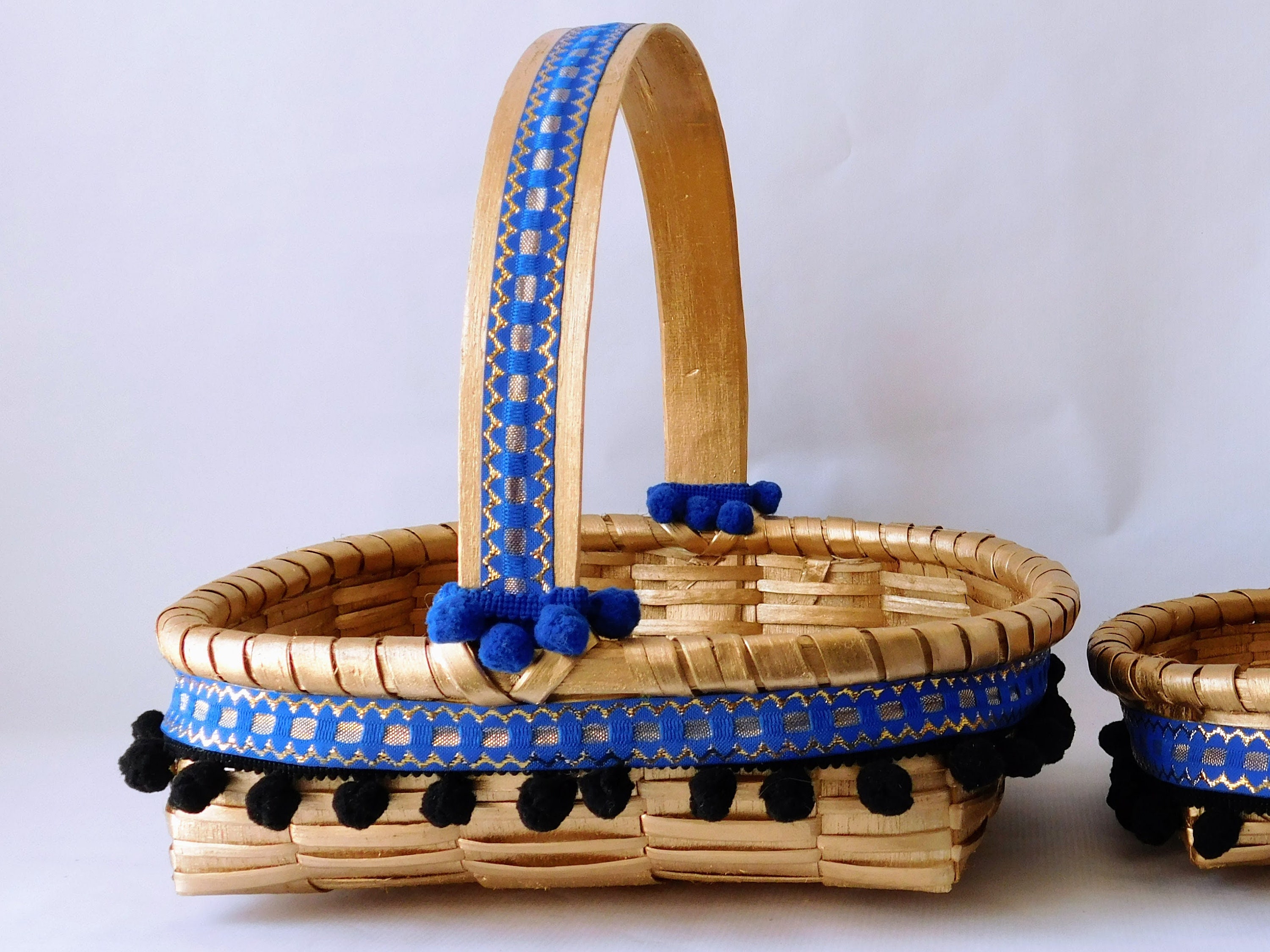 稀少ヴィンテージドイツ/スイス 籐バスケット/バスケットケース　枝飾り付き 稀少ヴィンテージドイツ/スイス 籐バスケット/バスケットケース 枝飾り