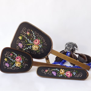 Vintage accessorise brass hand mirror, shields for clothes and hair brush. Vanity set bedroom. Bathroom dressing table decor. Gift for Her.
