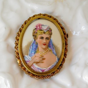 Antique French Limoges hand painted portrait brooch. Vintage French porcelain. Beautiful large oval betourne Limoges cameo portrait lady