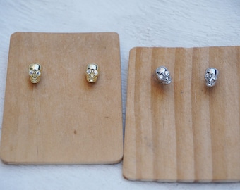 Sterling silver skull stud earrings/tiny skull stud earrings/gold skull stud earrings/silver skull earrings/halloween earrings