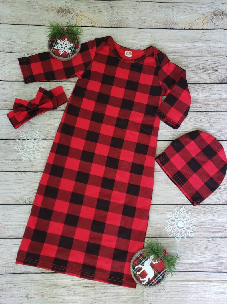 Sweet plaid unisex infant sleeper Perfect fallwinter color.